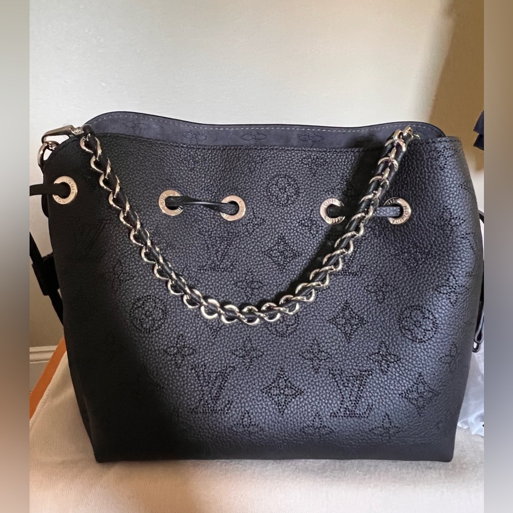 Louis Vuitton Bella Bag - Picture 2 of 8